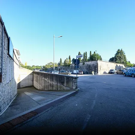 Appartamento Desenzanoloft Official Partner Marriott Homes & Peschiera Fantasy Apartment's Peschiera del Garda