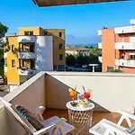 Peschiera Fantasy Apartment's Desenzanoloft Official Partner Homes & By Marriott Bonvoy 아파트 페스키에라델가르다