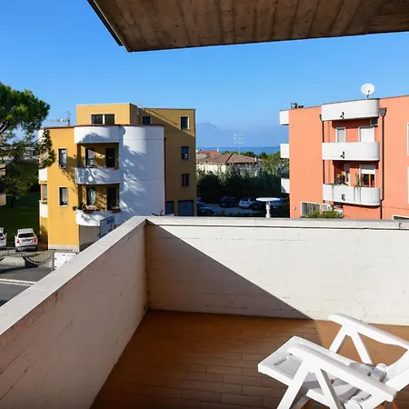 Desenzanoloft Official Partner Marriott Homes & Peschiera Fantasy Apartment's Apartment *